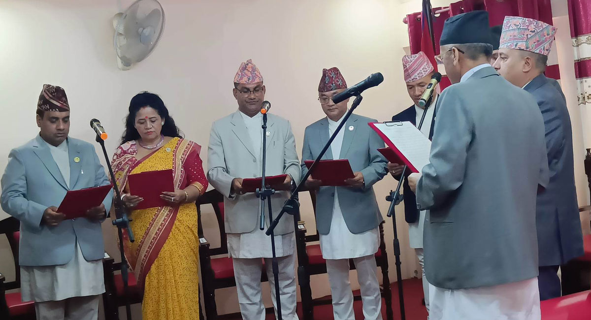 बागमतीका नवनियुक्त मन्त्रीले लिए शपथ