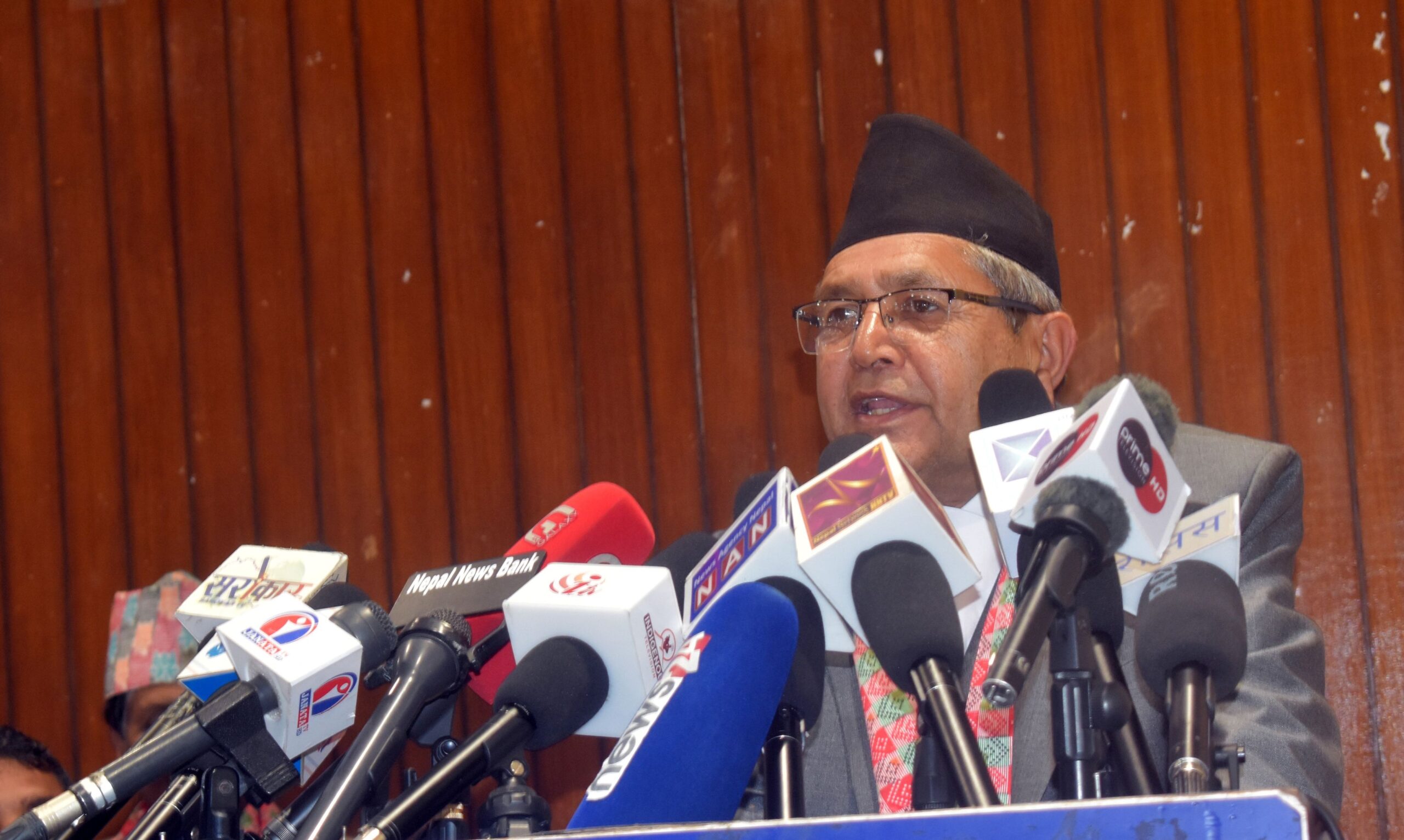 सूचना प्रविधिको प्रयोग गर्दै उल्लेख्य प्रगति हासिल गर्नुपर्छ : सभामुख घिमिरे