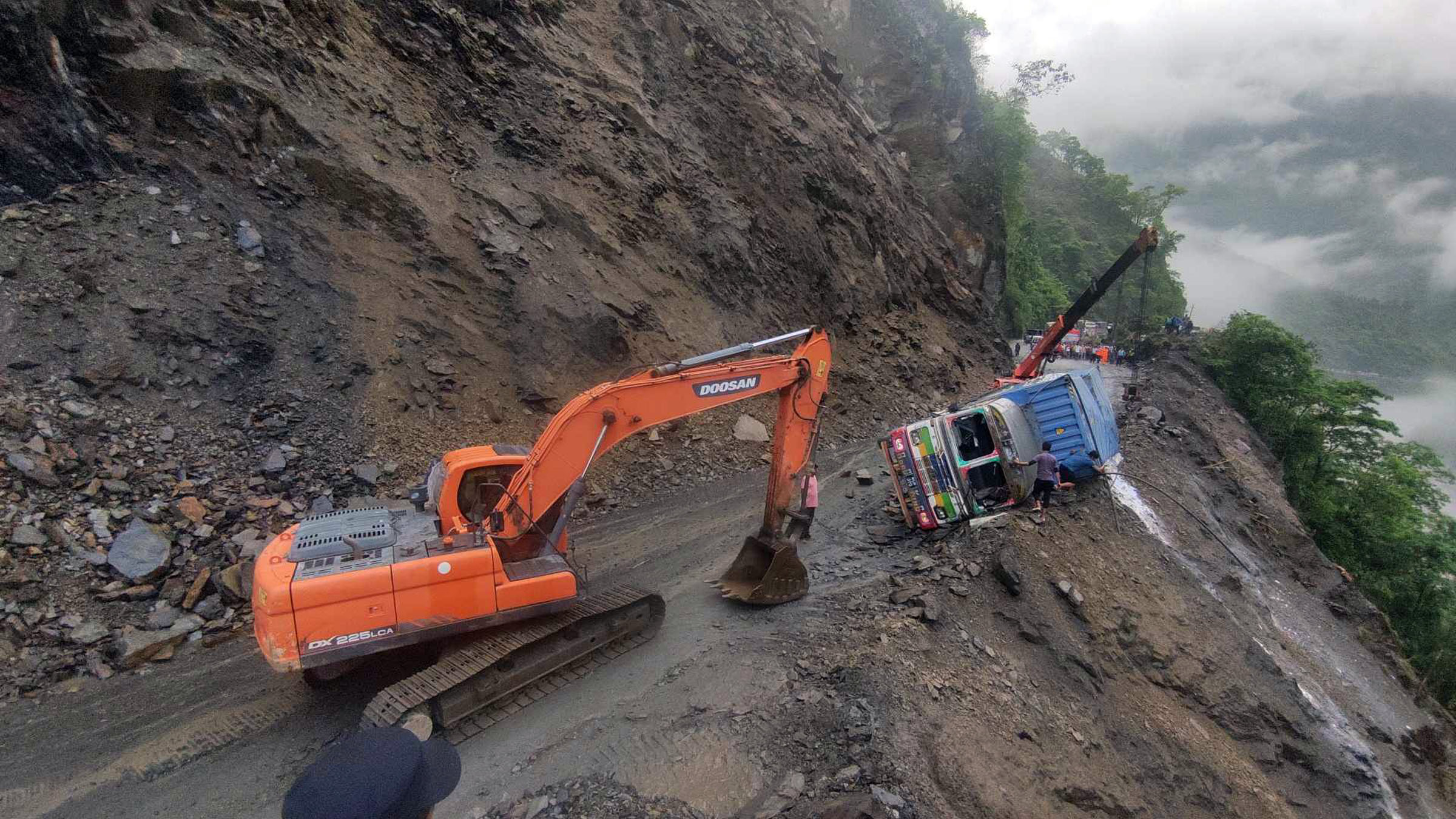 मुग्लिन-नारायणगढ सडक दुईतर्फी सञ्चालन