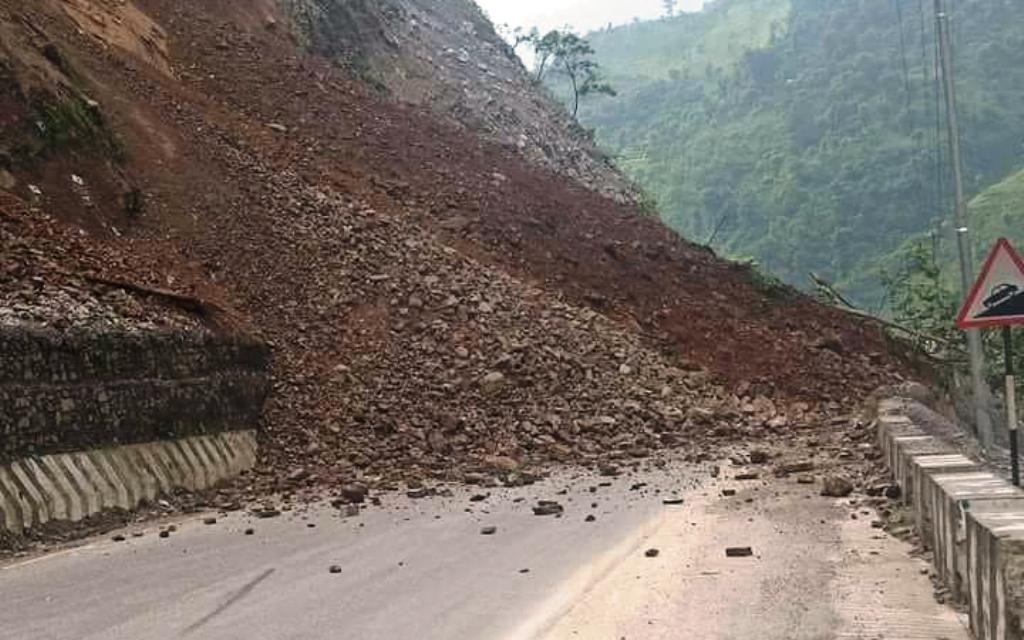 हेटौँडा-काठमाडौँ छोटोदुरीका सबै सडक अवरुद्ध