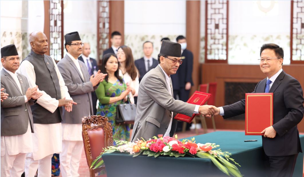 नेपाल-चीन बिजुली व्यापार : उच्च क्षमताको प्रसारण लाइन निर्माणमा समझदारी