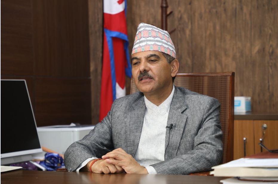 कर्मचारी शासकको व्यवहार गर्छन् भन्ने कुरालाई बदलेर विश्वास दिलाउन सक्नुपर्छ: मुख्यसचिव डा अर्याल
