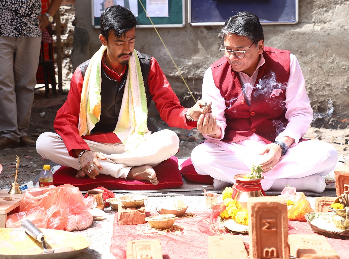 हिमालयन बैंकद्धारा नयाँ भवनको शिलान्यास