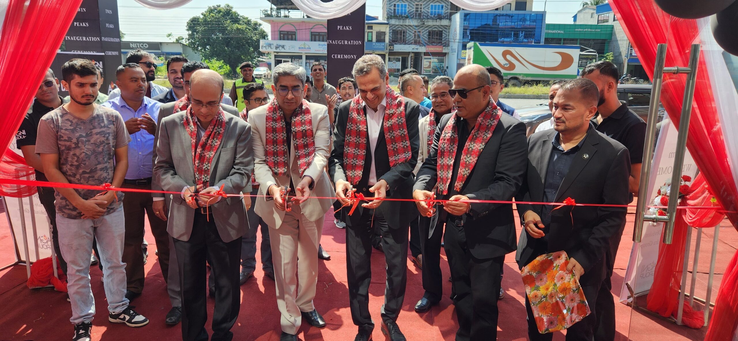 नयाँ ट्विन पिक्स ब्राण्डेड महिन्द्राका एक्सयूभी अब चितवनमा पनि