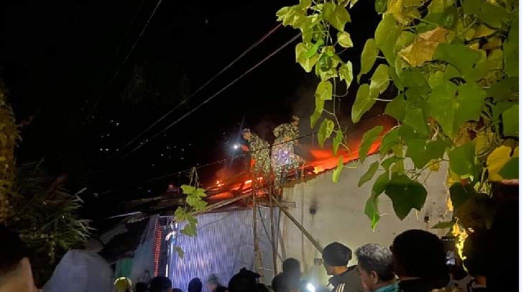 दियोबाट आगालागी हुँदा छब्बिस लाखभन्दा बढीको क्षति
