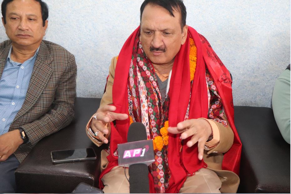 एनसेलको सेयर बिक्रीका विषयमा सरकारलाई जानकारी छैन : अर्थमन्त्री महत