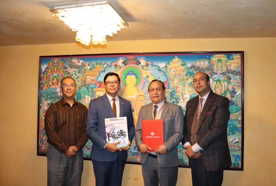 प्रभु बैंकका ग्राहकलाई ओम हष्पिटलमा छुट