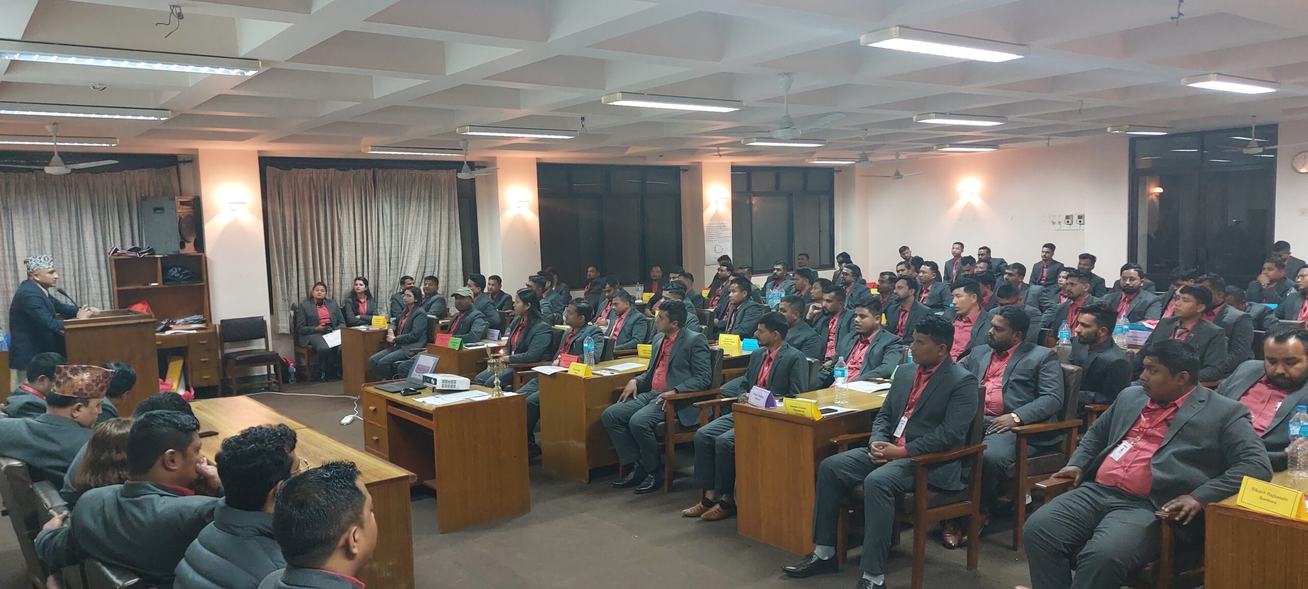 हिमालयन लघुवित्तद्धारा कर्मचारीलाई तालिम प्रदान
