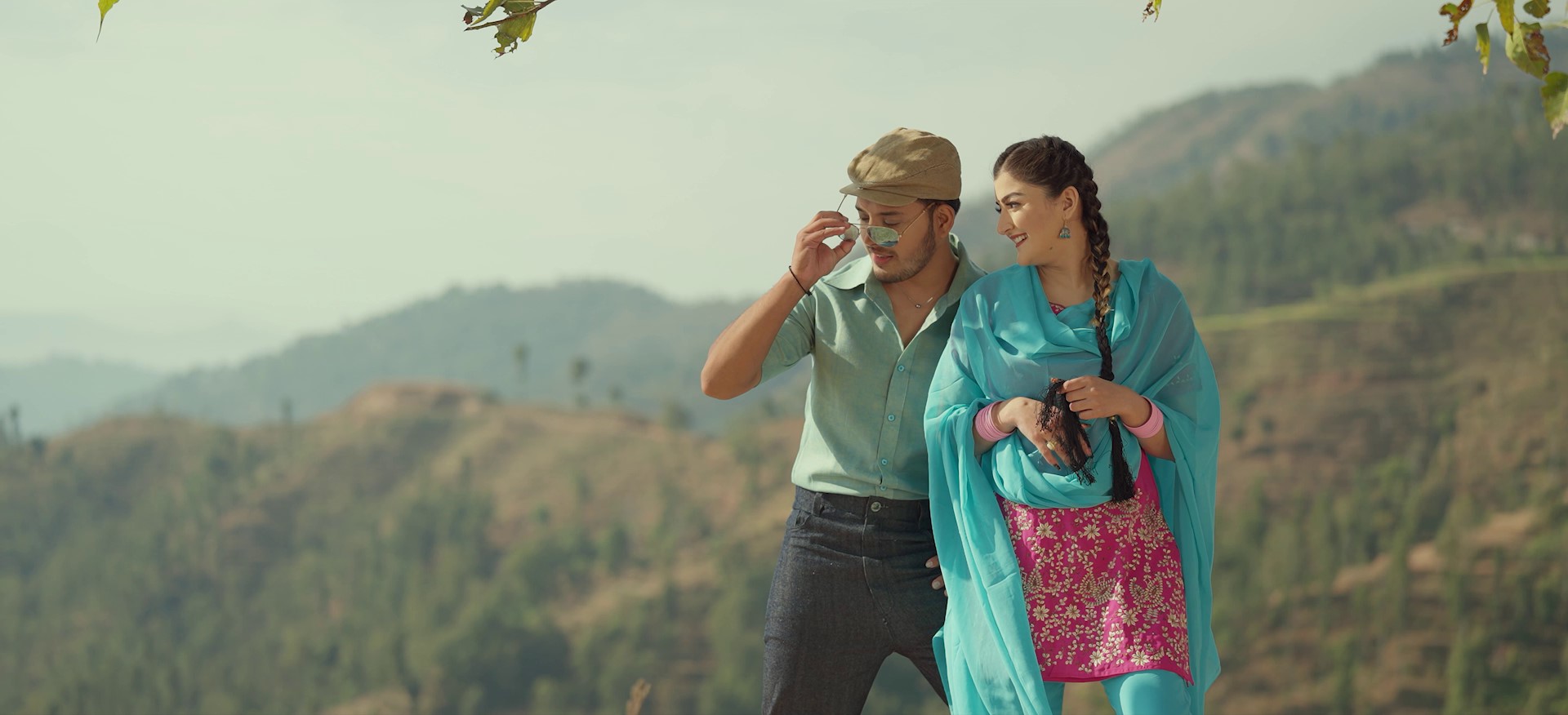 सविन र स्मिताले ल्याए ’तिम्रो र मेरो’