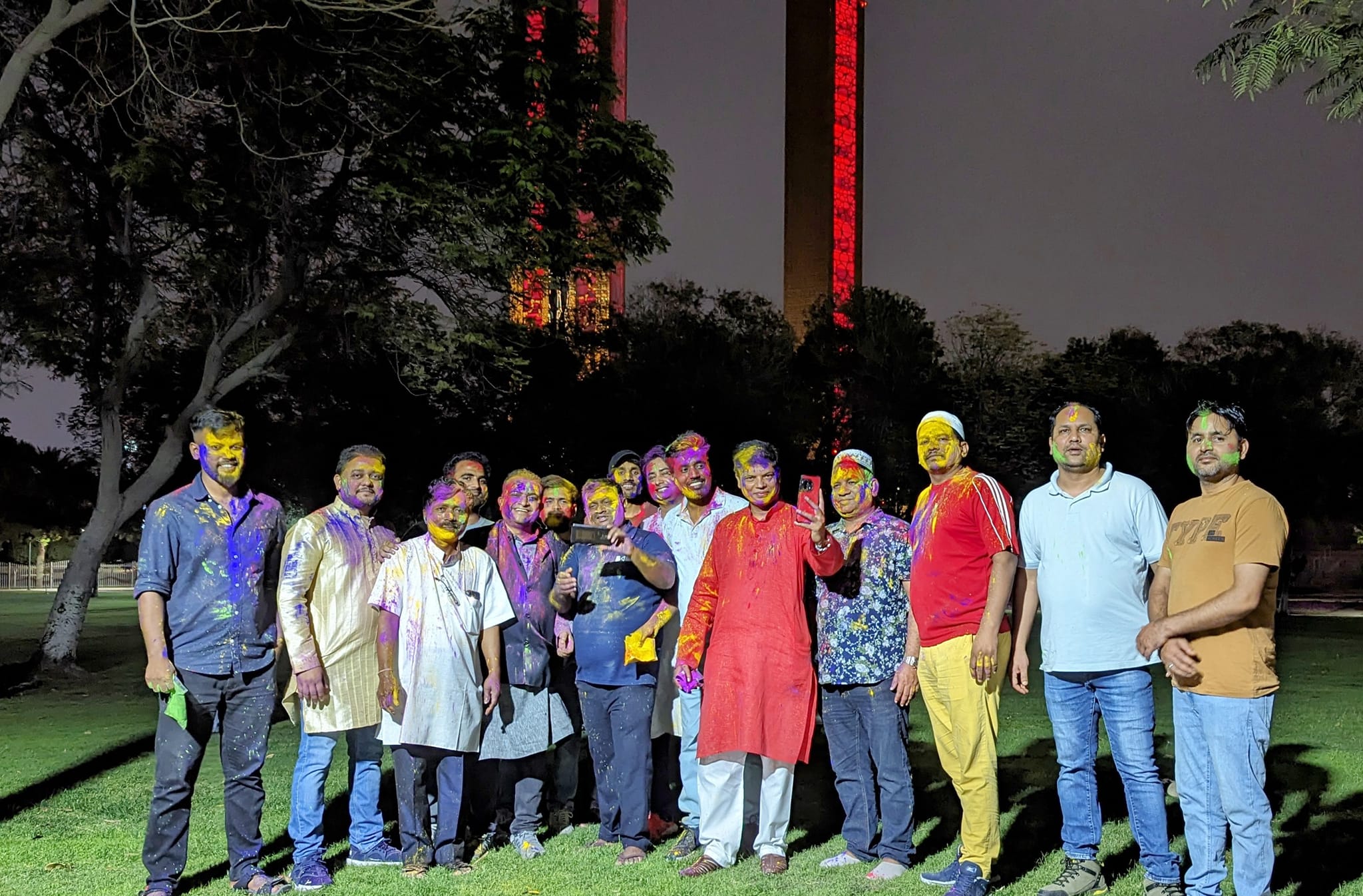 होली र रमजानको शुभकामना दिँदै मदेशी समाजले युएईमा मनायो इफ्तार कार्यक्रम
