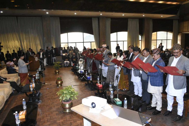 राष्ट्रियसभाका नवनिर्वाचित सदस्यले लिए सपथ