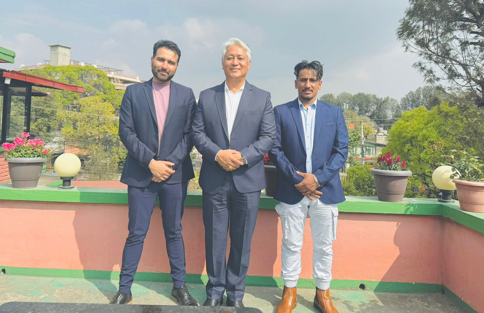प्रदिप शाहीको चलचित्रमा प्रदिप खड्का संगै विजय लामा पनि