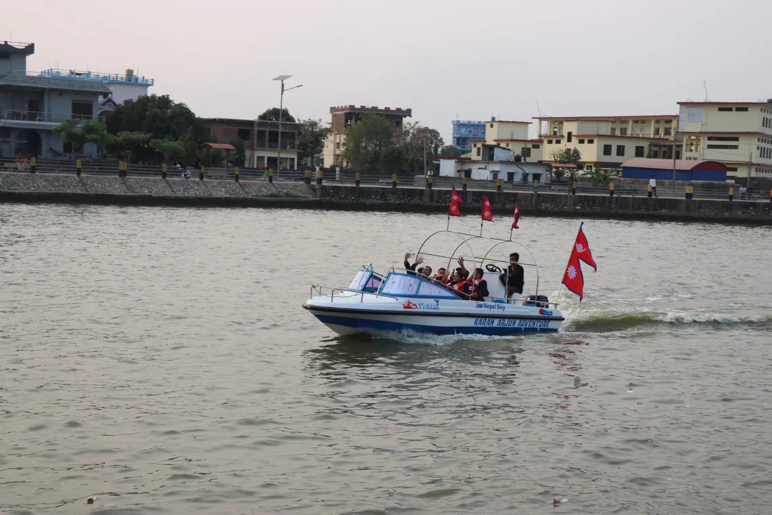 नेपालगञ्जको वाटर पार्कमा मोटरबोट संचालनमा, कति लाग्छ शुल्क ?