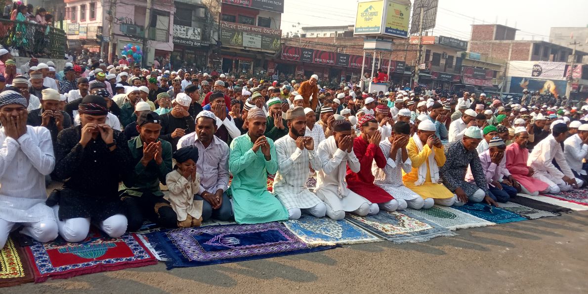 आज इद मनाइँदै