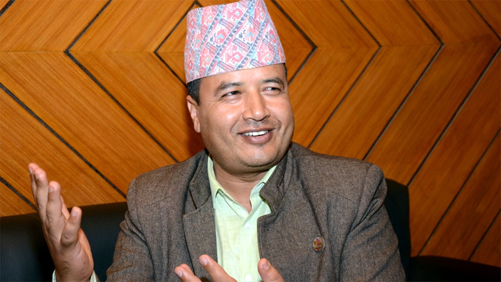 एमाले नेता महेश बस्नेतले औँल्याए ‘सफल नेतृत्वका १७ गुण’ 