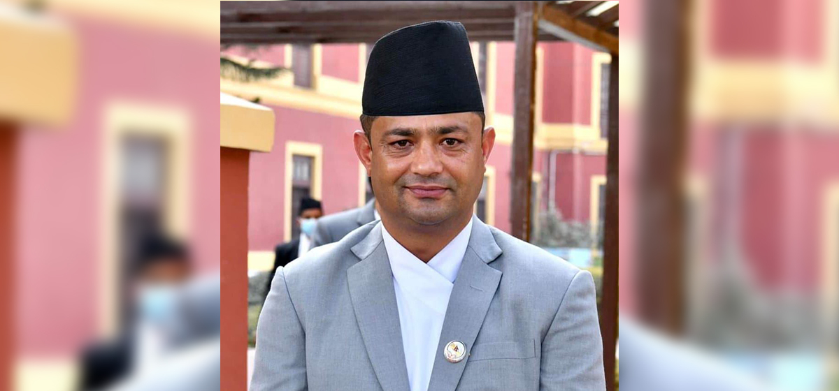 पत्रकारहरूको न्युनतम पारिश्रमिक बढाउने कुरामा पहलकदमी लिन्छुः मन्त्री गिरी