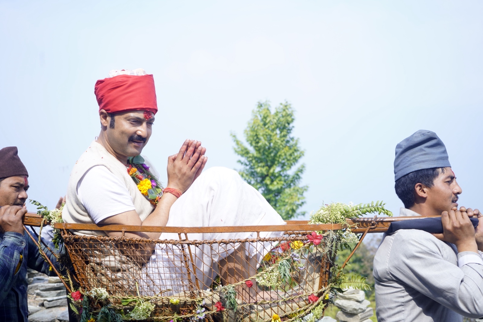 ‘पुजार सार्की’ मा आर्यन : विगतभन्दा टफ भूमिका, लुक्समा आफ्नै पिताको नक्कल