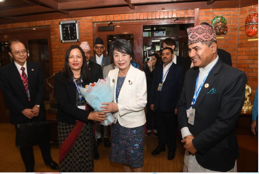 जापानी विदेशमन्त्री खामिखावा काठमाडौंमा, परराष्ट्र सचिवले गरिन् स्वागत