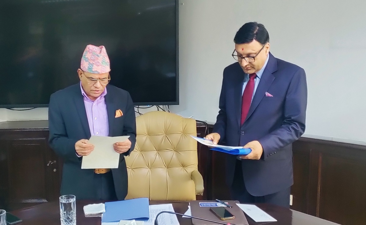 राष्ट्रिय वाणिज्य बैंकका नवनियुक्त प्रमुख कार्यकारी अधिकृत खनालद्धारा शपथ
