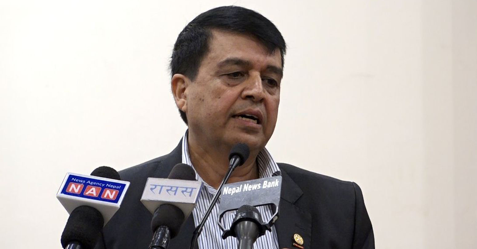 बैंकमा ११ खर्ब थुप्रिएको भन्दै लगानीकाे वातावरण तयार गर्न सरकारसँग अध्यक्ष ढकालको आग्रह