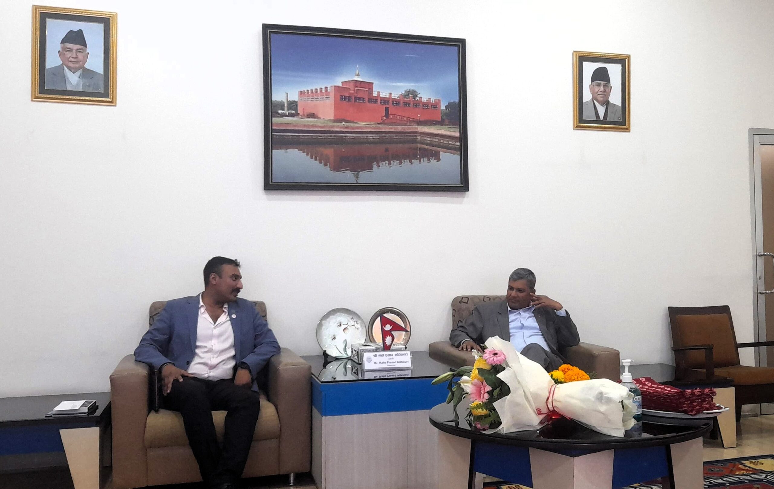नाडाका अधिकारीद्धारा मौद्रिक नीतिको सम्बन्धमा नेपाल राष्ट्र बैंकका गर्भनरसंग छलफल