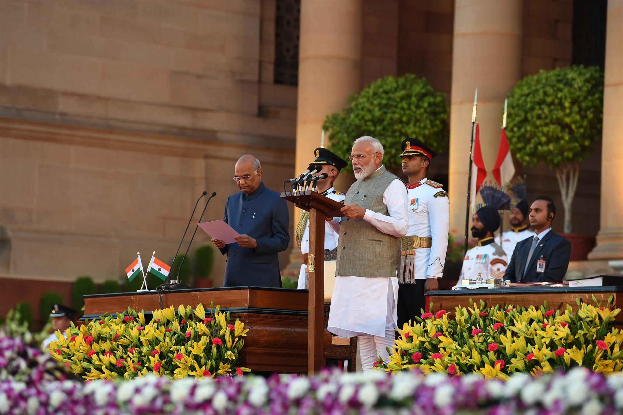 मोदीले आइतबार तेस्रो पटक देशको प्रधानमन्त्रीको रुपमा सपथ लिँदै