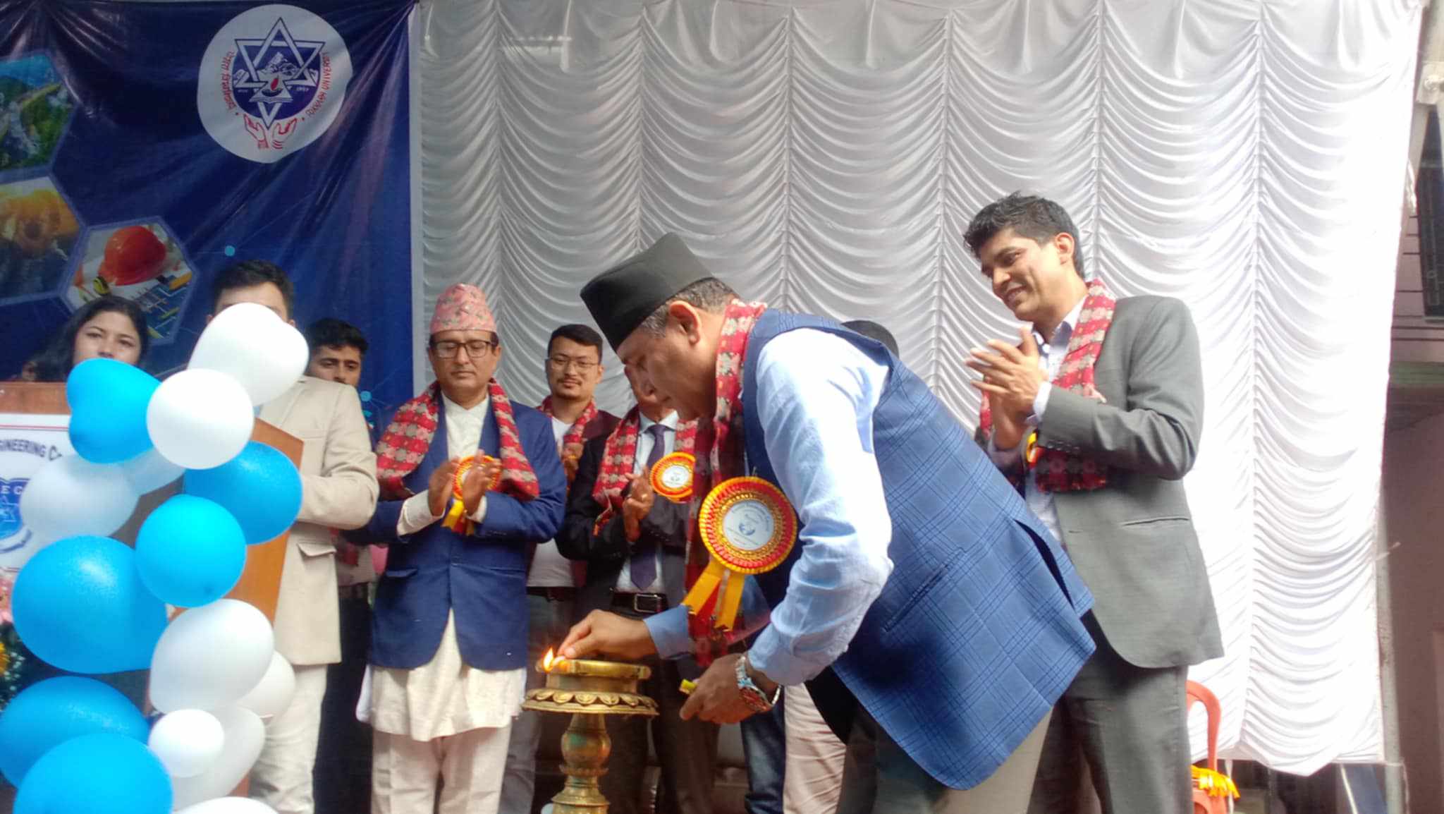पोखरा विश्वविद्यालयले सवै कामहरु अनलाइनबाट पनि गर्न सकिने बनाउने