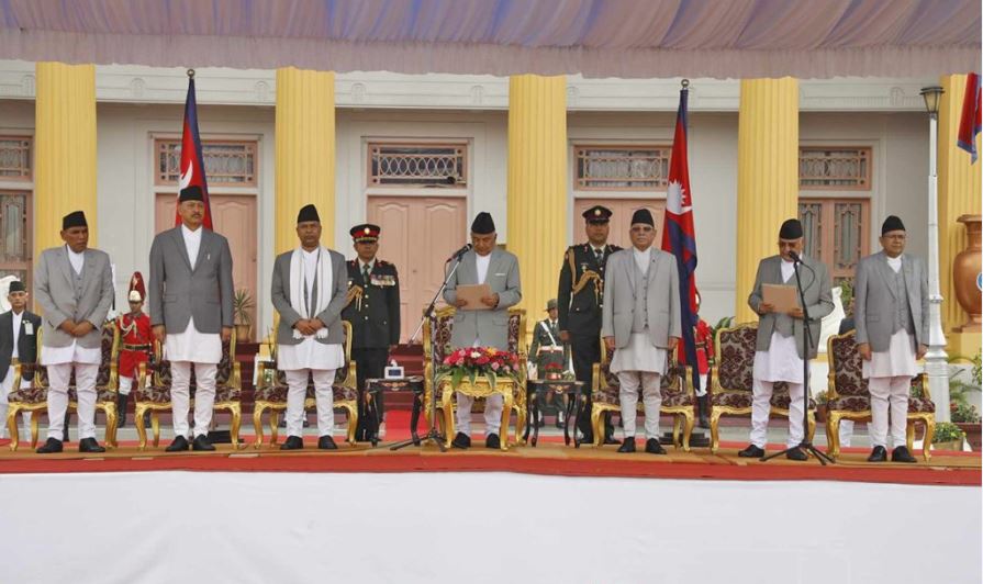 नवनियुक्त प्रधानमन्त्री ओलीले लिए पद तथा गोपनीयताको शपथ