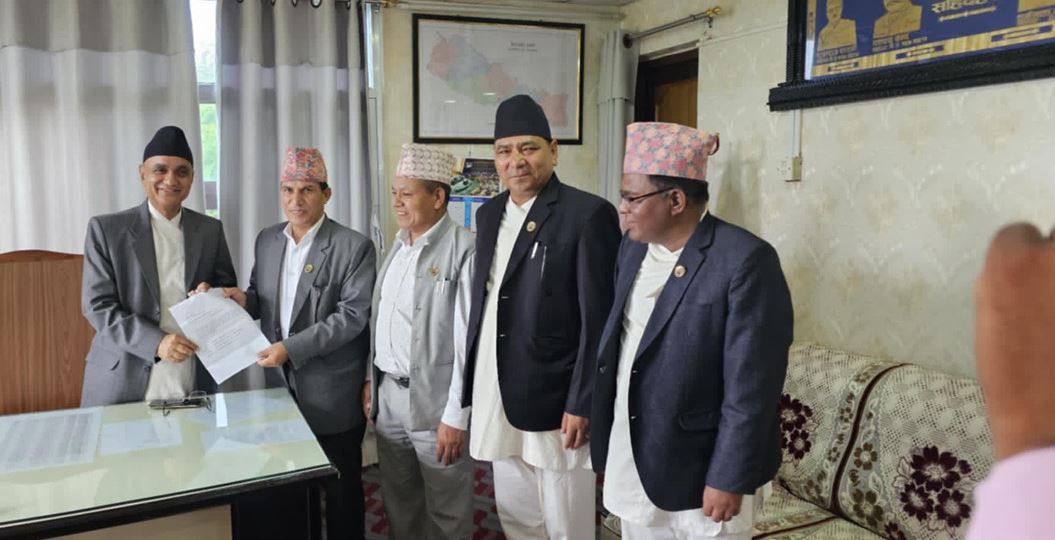कर्णालीमा माओवादीबाट मन्त्री बनेका चार जनाले मुख्यमन्त्रीलाई बुझाए राजीनामा
