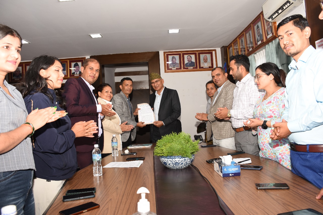 कोरोना बीमाको दायित्वमा छिट्टै निर्णयमा पुग्छौं : अर्थमन्त्री पौडेल