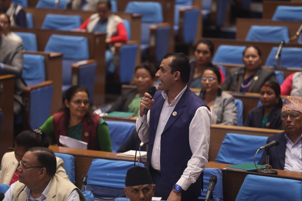 बेचन झाले ल्याएको बेचैनी र गिरीबन्धु काण्डबाट बच्न नयाँ गठबन्धन बनाइयो : माधव सापकोटा