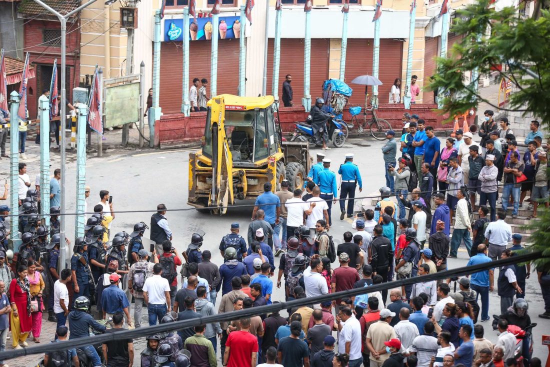 महानगर र स्थानीयबिच मंसिर २ गतेसम्म फुटपाथ बिस्तार नगर्ने सहमति