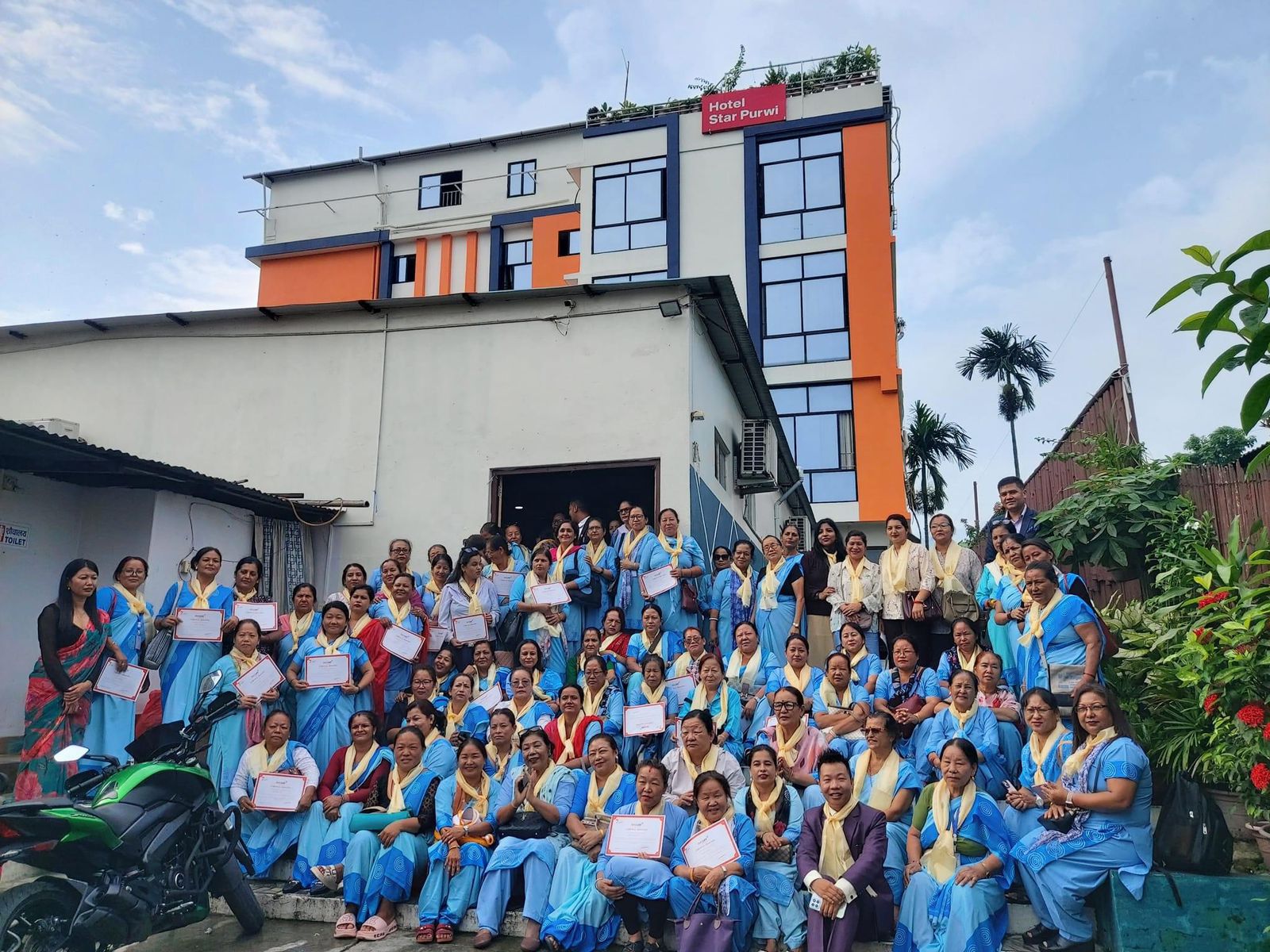 आई.एम.ई. लाइफ इन्स्योरेन्सद्वारा प्राकृतिक प्रकोपबाट प्रभावितलाई आवश्यक सामाग्री वितरण