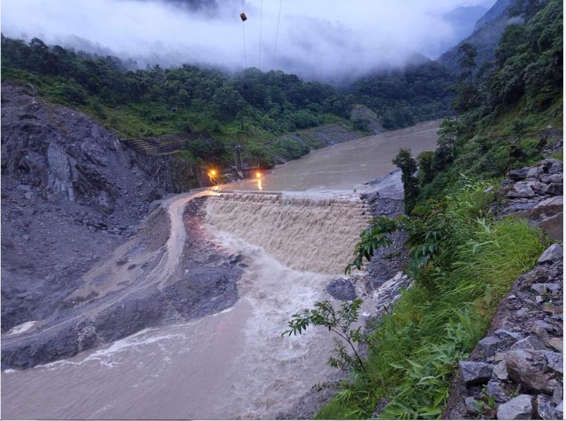 अरुण नदीमा जलसतह बढेपछि सर्तकता अपनाउन आग्रह
