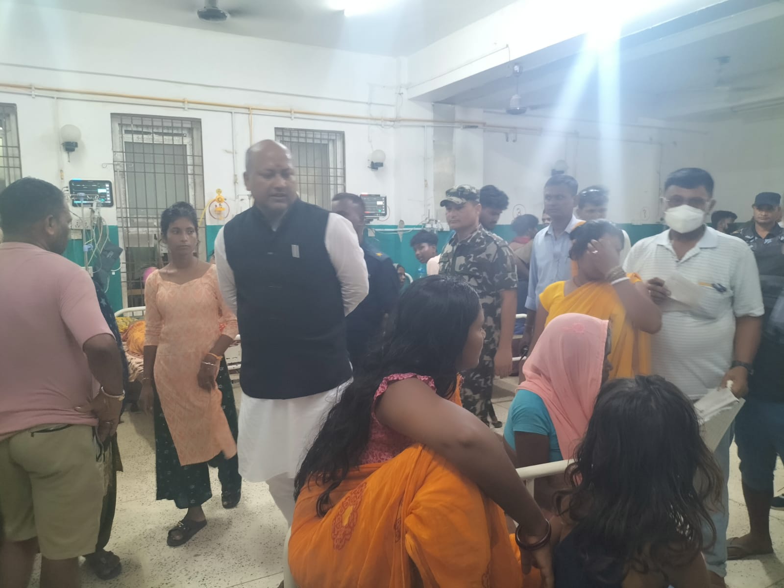 मध्यरातमा मुख्यमन्त्री सिंहको प्रादेशिक अस्पतालमा छड्के