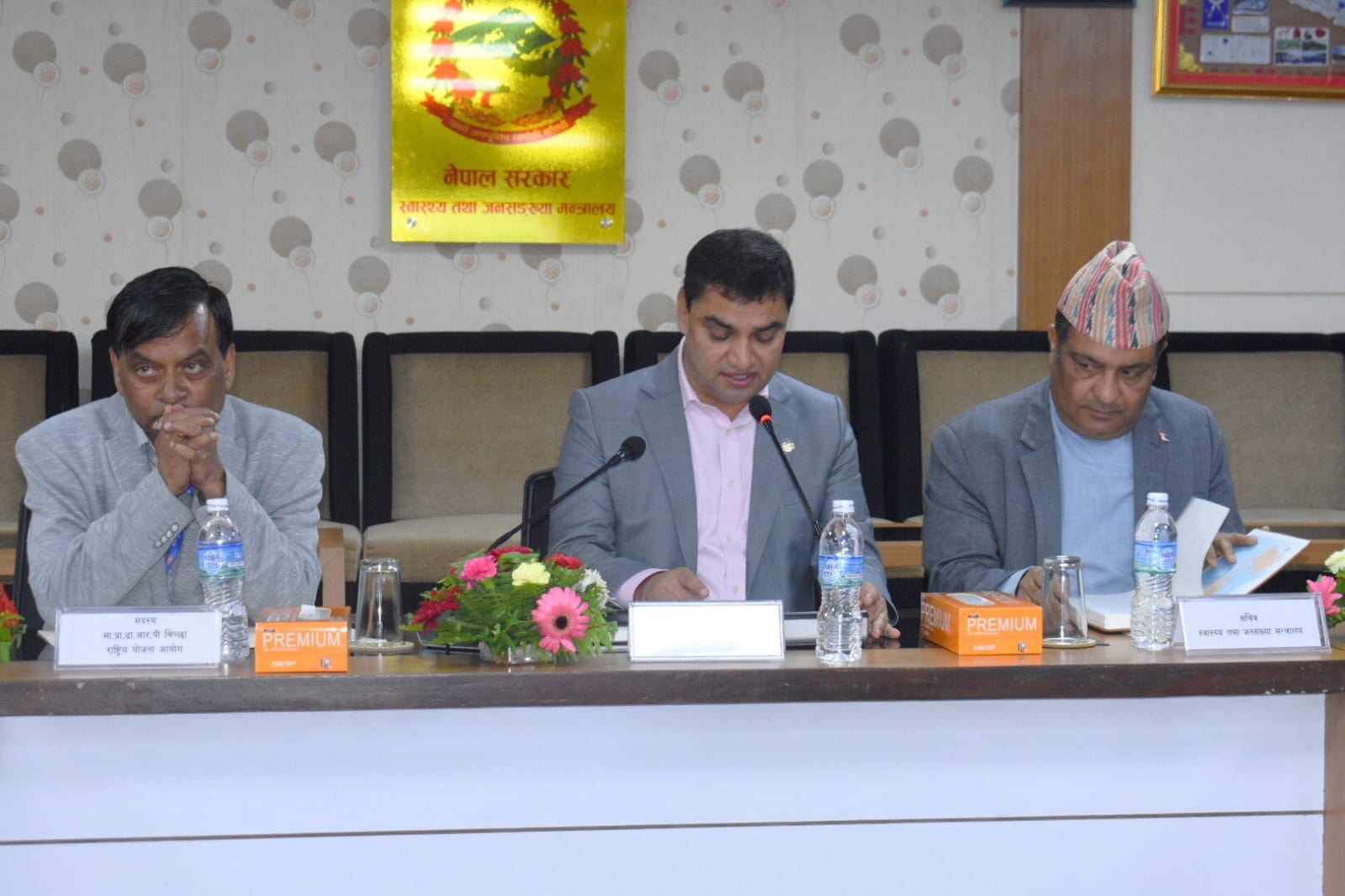 सरकारी अस्पतालमा विद्युत महशुल छुट दिलाउन मन्त्री पौडेलको सक्रियता