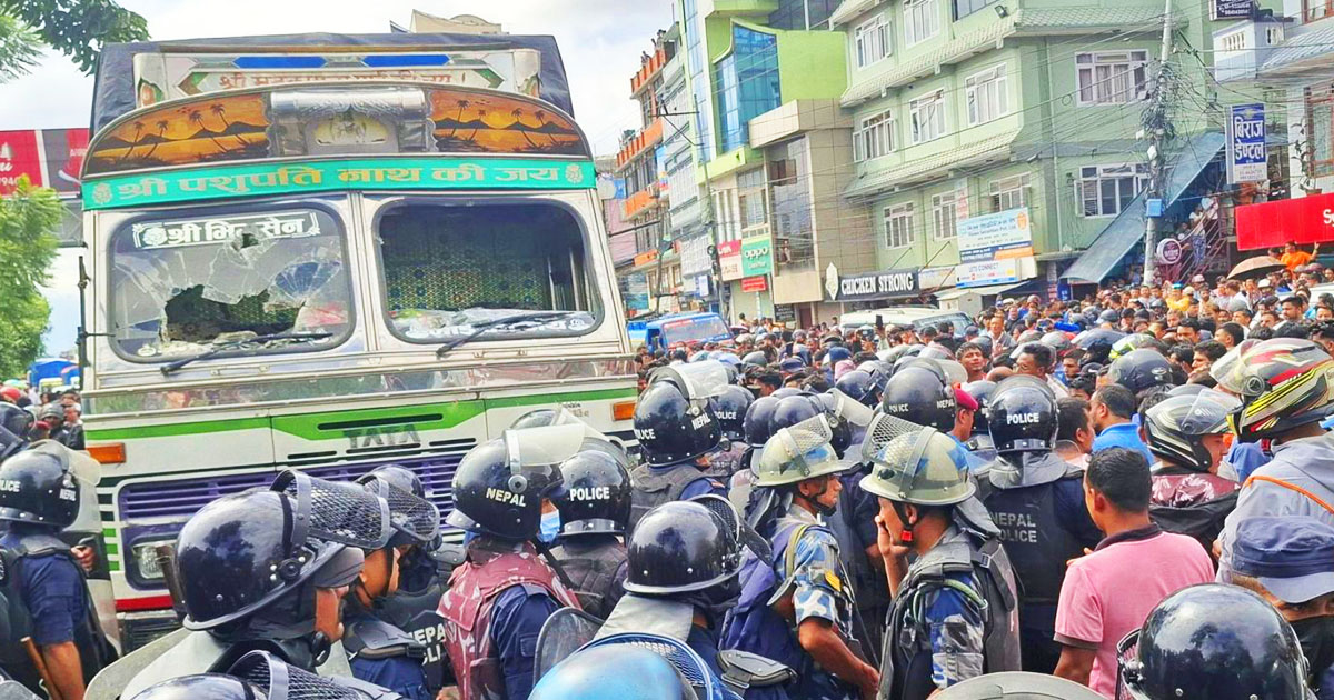 ट्रकको ठक्करबाट साइकल यात्रीको मृत्यु, विराटनगर तनावग्रस्त