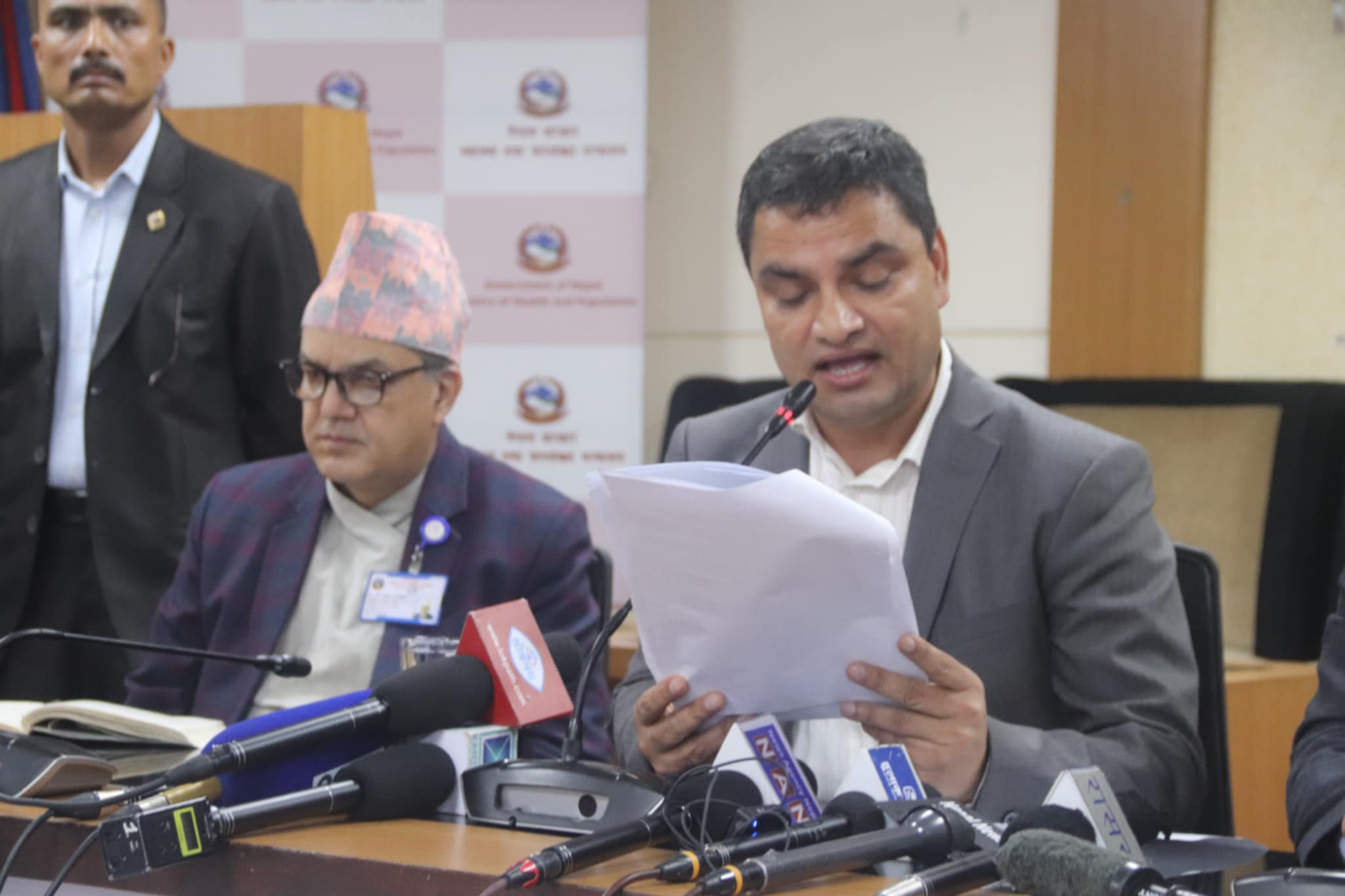 उपोक्तालाई उचित मूल्यमा औषधी उपलब्ध गराउन सुझाव दिन स्वास्थ्य मन्त्री पौडेलद्वारा सुझाव समिति गठन