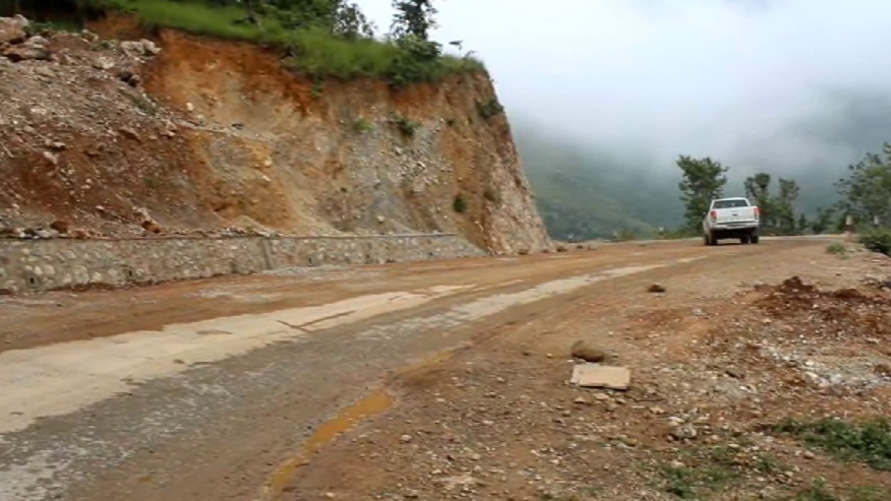 मकवानपुरका दुई सडक राति सवारी आवागमन रोक