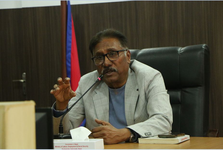 श्रम स्वीकृति नलिइ विदेशमा काम गरिरहेका नेपालीले सहजै स्वीकृति पाउने