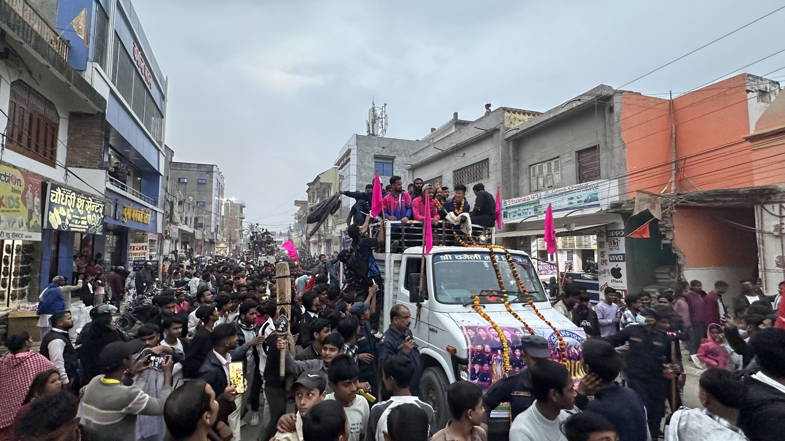 एनपिएल विजेता जनकपुर बोल्ट्सको ‘ट्रफी परेड’