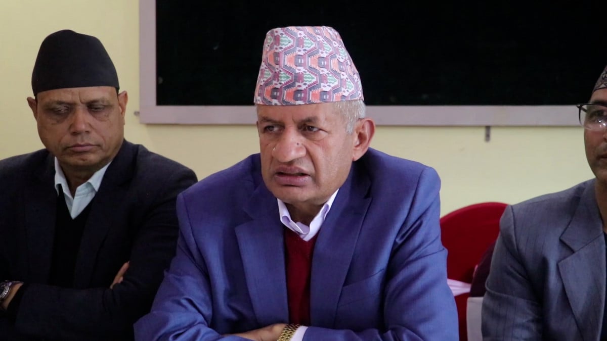 ‘मुलुककै अभिभावक भइकसकेको मान्छे दलीय राजनीतिमा सक्रिय हुने कुरा उचित होइन’