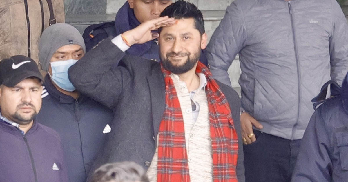 रविको बन्दी प्रत्यक्षीकरणकाे रिट प्रधानन्यायाधीशसहितको संयुक्त इजलासमा