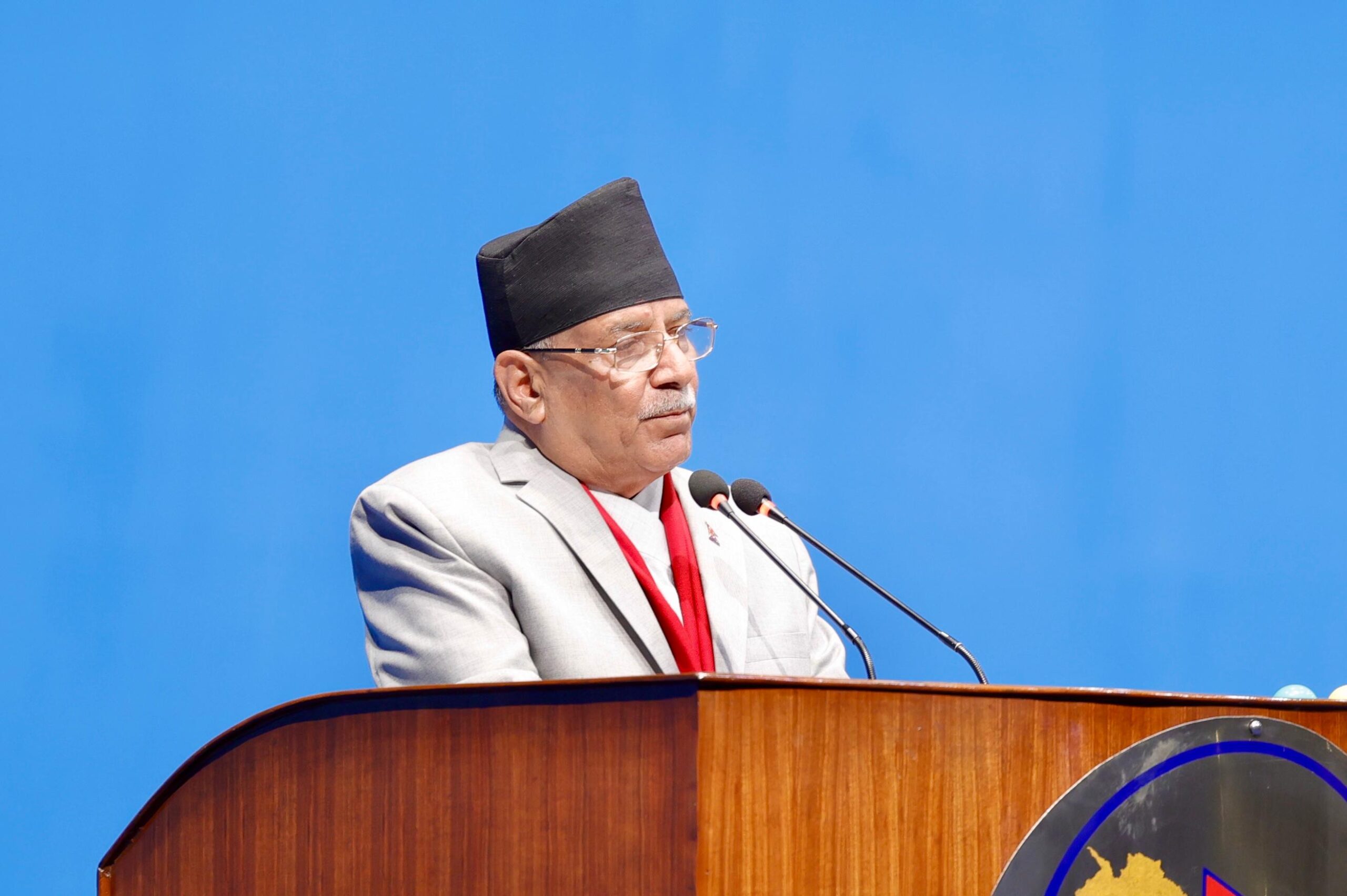 अहिलेको सरकारसँग जनता दुःखी र बिचौलियाहरु खुशीः प्रचण्ड