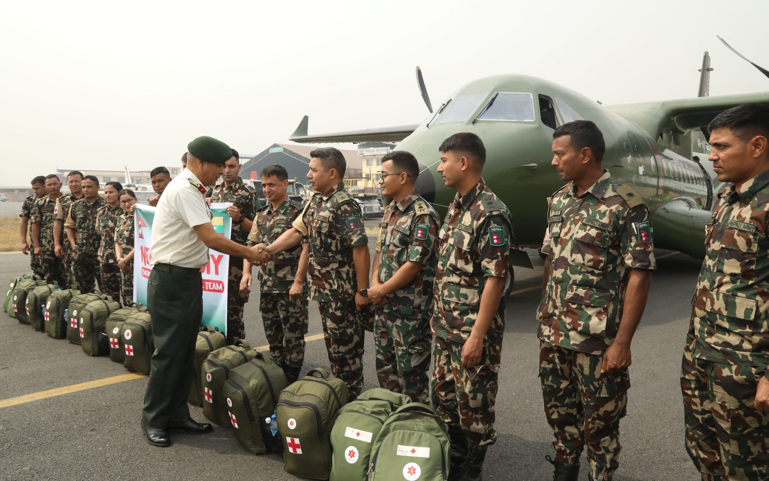 नेपाली सेनाको टोली मेडिकल राहतसहित म्यानमार प्रस्थान
