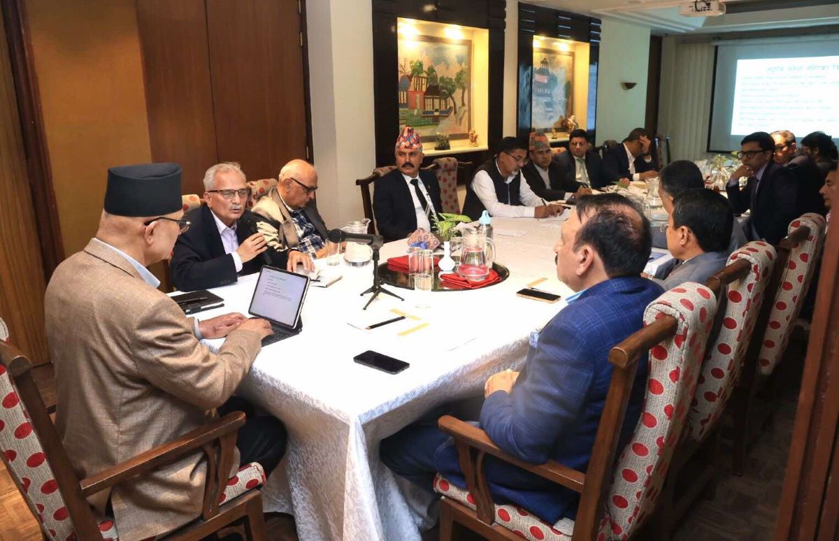 आगामी बजेटबारे पूर्वअर्थमन्त्रीहरूसँग परामर्श, कार्यान्वयनयोग्य बजेटमा जाेड