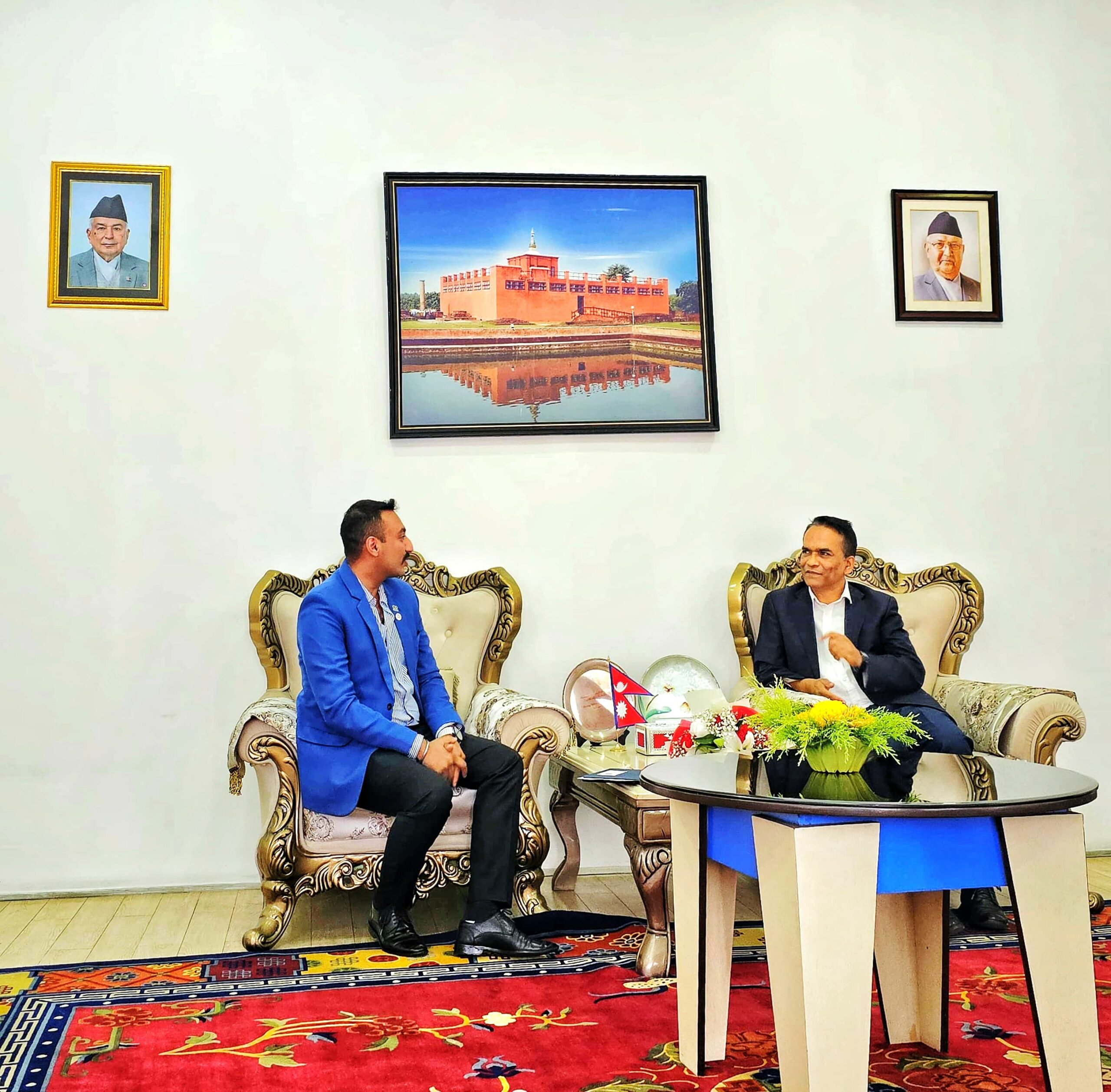 गभर्नर डा. विश्वनाथ पौडेल र नाडाका अध्यक्ष चौधरी बीच भेटवार्ता