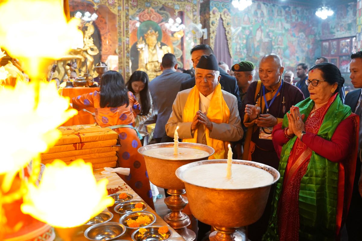 राष्ट्रपति पौडेलले गरे बौद्धस्थित ल्हाखाङ गुम्बामा पूजा, आराधना