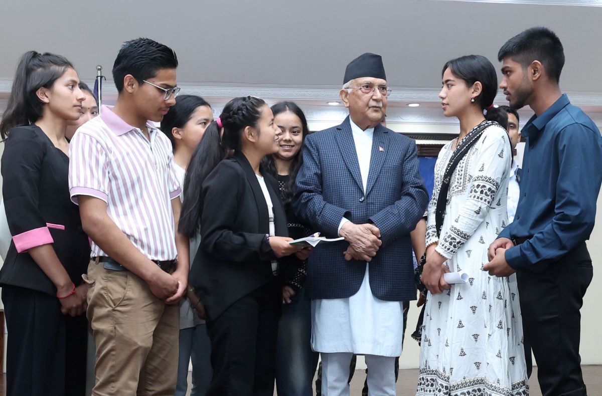 जब प्रधानमन्त्री ओलीको गला अवरुद्ध भए, अनि आँखा रसाए…..