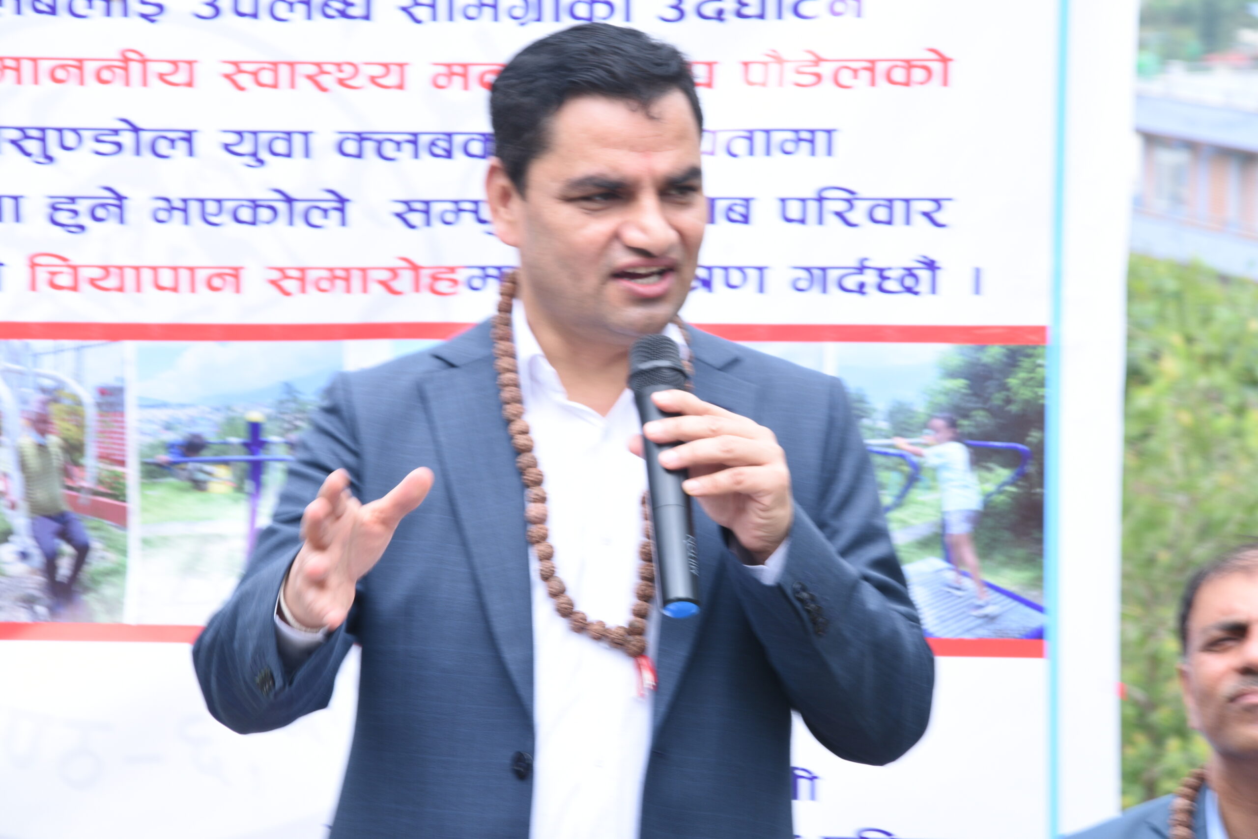 सरकारी अस्पतालका जग्गा अतिक्रमण रोक्न मन्त्री पौडेलको सक्रियता
